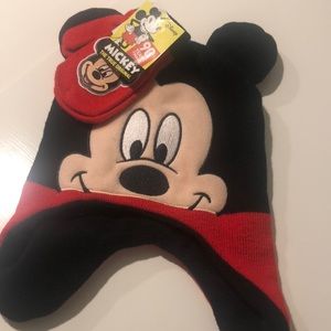 Kids matching Mickey winter hat and mittens